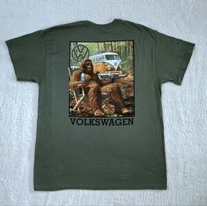 Changes Volkswagon🚗 "Bigfoot👣 Chillin'" Graphic Tee👕 - NWT